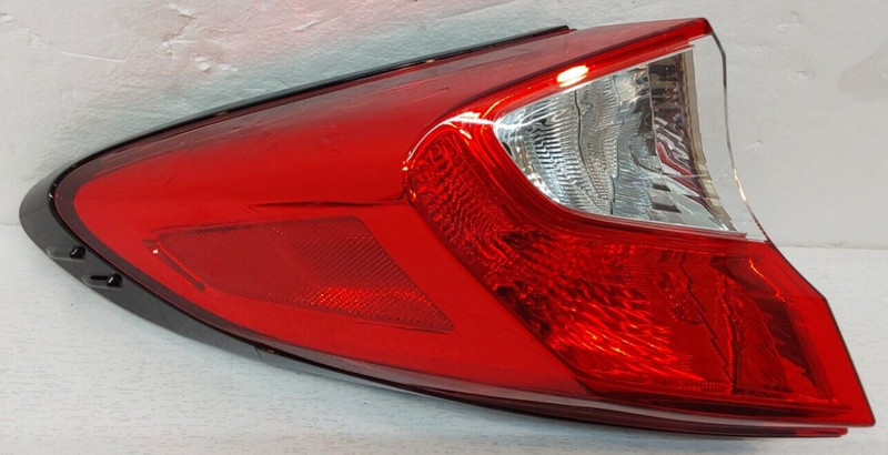 2018-20 TOYOTA C-HR TAIL LIGHT LEFT LH DRIVER ASSY OEM PART#81561-F4021-00