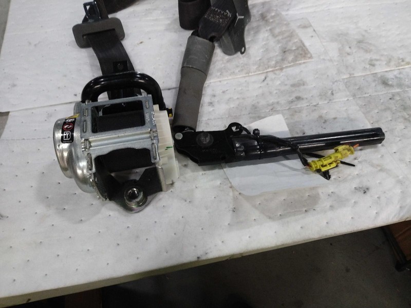 2016 Chevrolet Impala OEM Used Seat Belt White Driver Side Retractor 144k MI