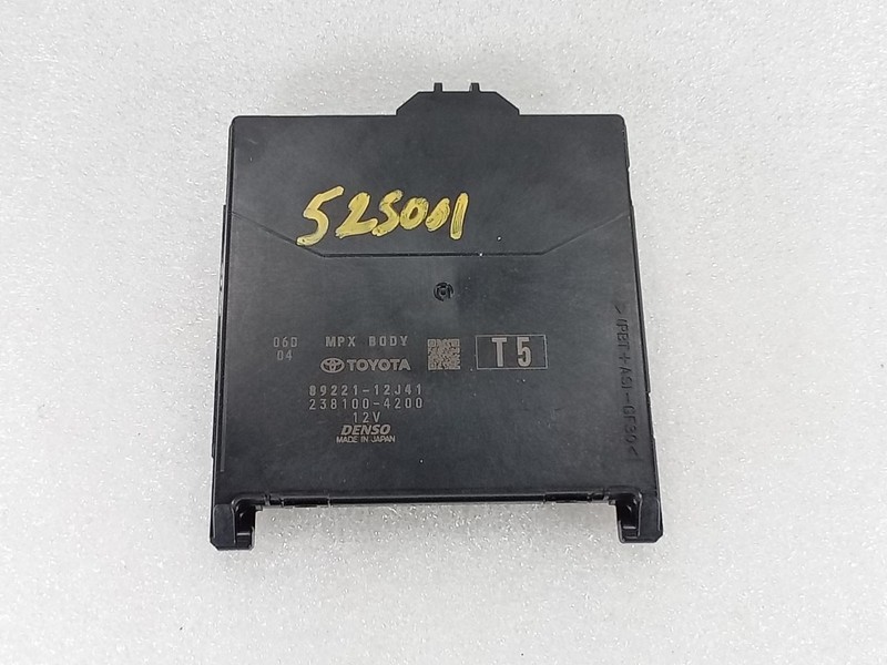2019-2021 Corolla 15526 Multi Plex Body Network Computer Module 8273012N90
