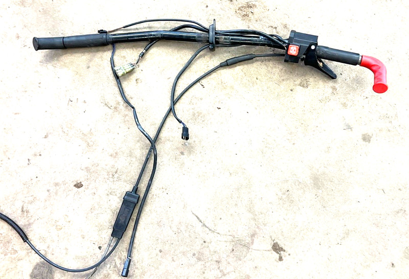 Polaris Snowmobile Dragon IQ 600 Handebar Assy 5250945-067