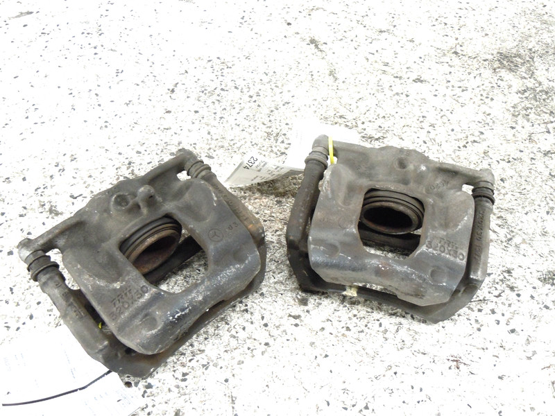 2014-2019 Mercedes-Benz CLA250 Front Brake Caliper Pair Left Right OEM W/O Sport