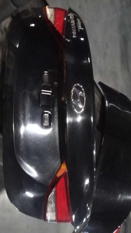 2014 Hyundai Elantra Deck Lid Trunk Lid Black OEM Used 72K Miles NJ25-13620