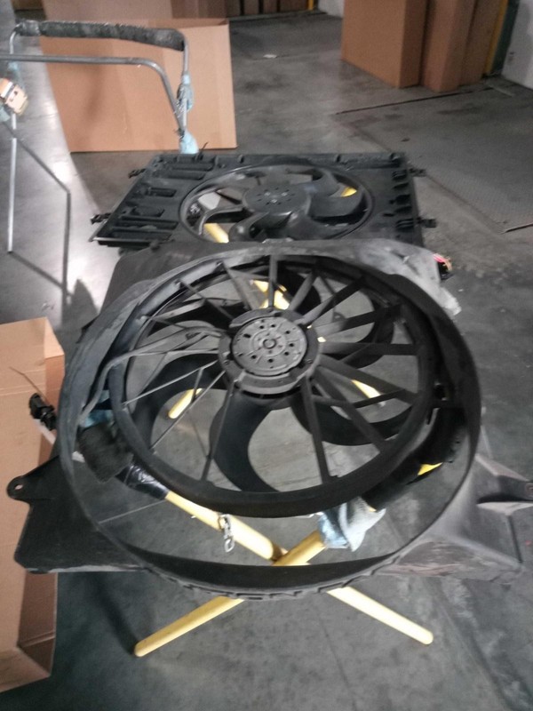 2004 Jeep Grand Cherokee Engine Cooling Fan Motor OEM 52079984AA Used