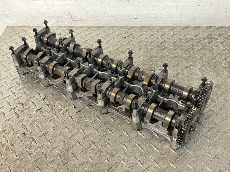 03-06 Mercedes Sprinter Dodge 2.7L T1N OM647 Engine EX IN Cam Shaft Carrier