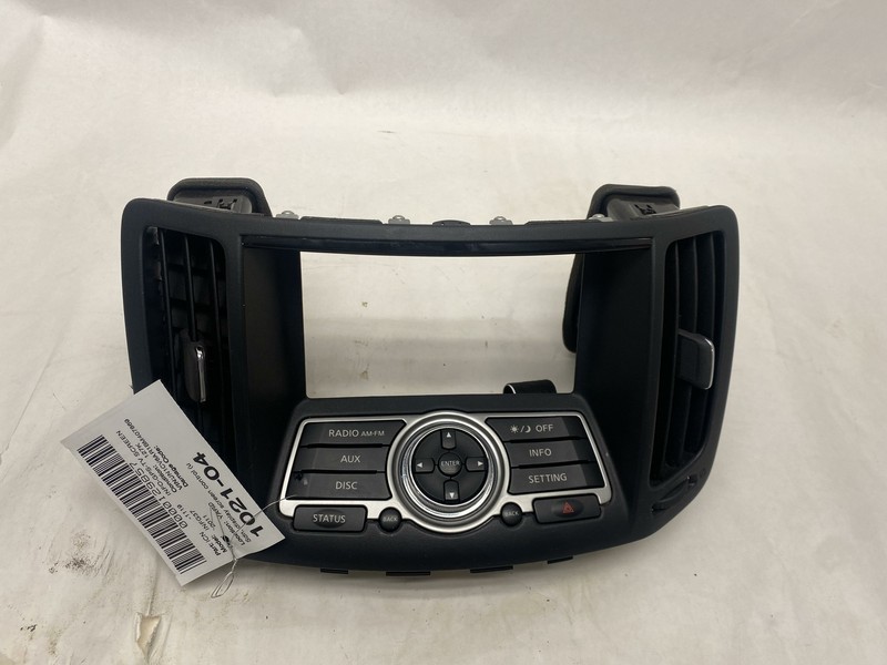2010-2013 INFINITI G37 DASH RADIO AUDIO INFORMATION CONTROL SCREEN BEZEL OEM