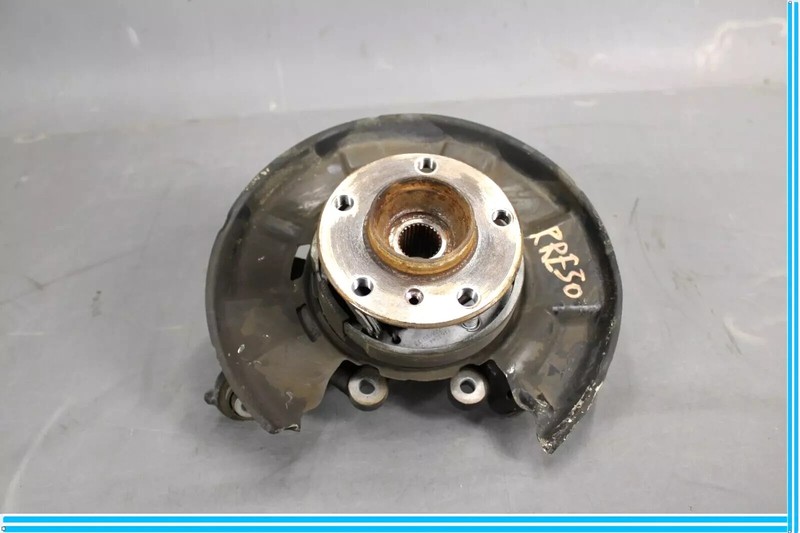 06-16 BMW E90 328i 330i 128i Front Right Side Spindle Knuckle Hub w/ Shield OEM