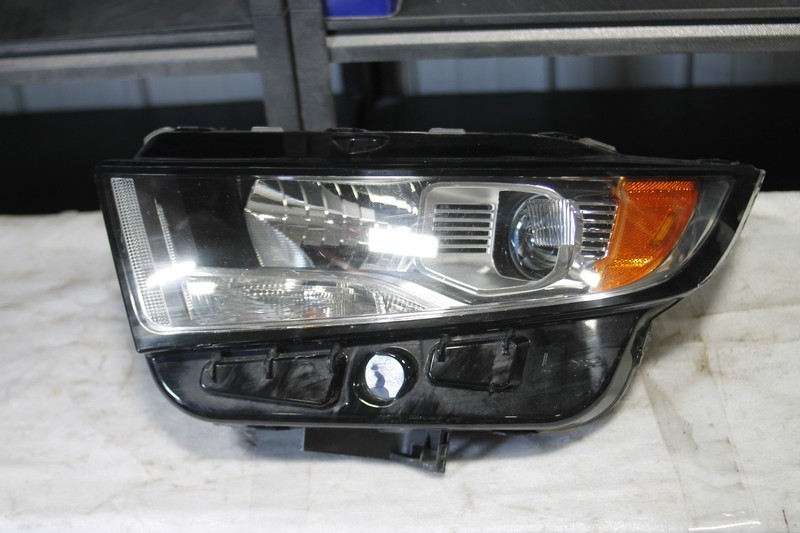 2015-2018 Ford Edge Left Driver Side Halogen Headlight Oem