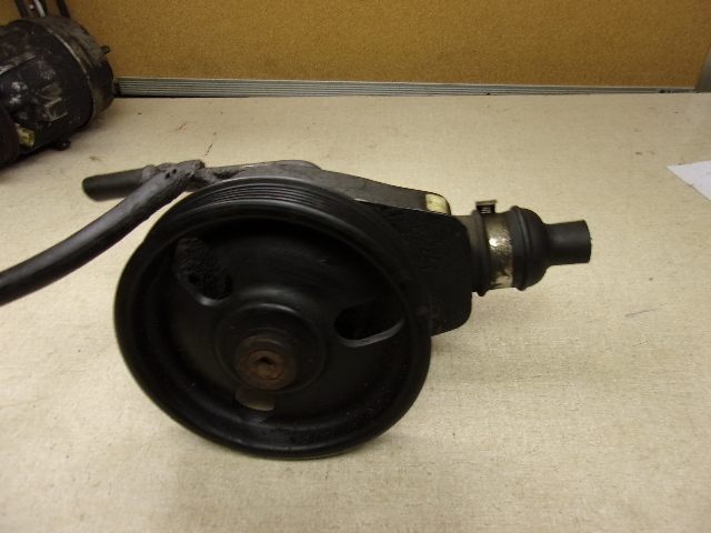 Power Steering Pump with Pulley 4536153 300-100 2262AR 527413 30440-2
