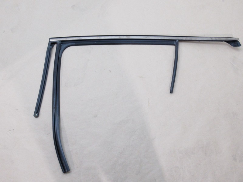 Kia Stinger GT1 2019 Rear Left Door Window Molding Run Channel Seal 18-23 *