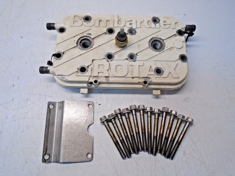 CH2 Seadoo 1996 Cylinder Head w Cover 290923301 420923308 29092331