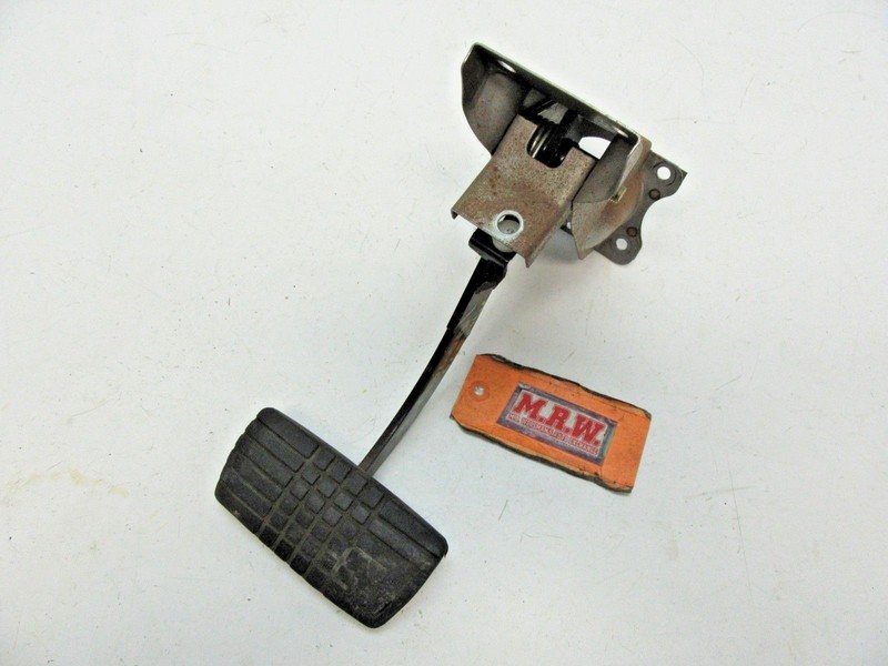 FITS BRAKE PEDAL PEDEL FOOT FLOOR PUSH STOP BRAKE LIGHT REAR LAMP LEGACY OUTBACK