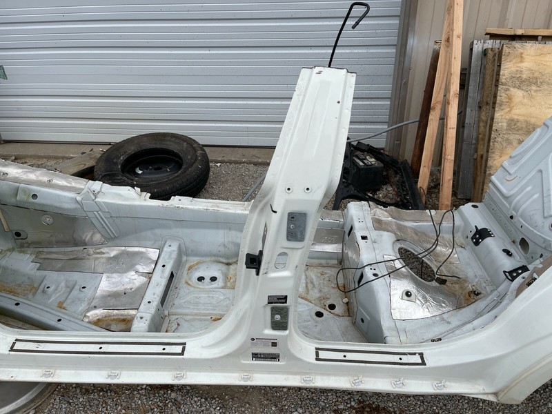 2005-2011 Mercedes CLS63 550 500 AMG W219 Left Driver Side Center B Pillar OEM
