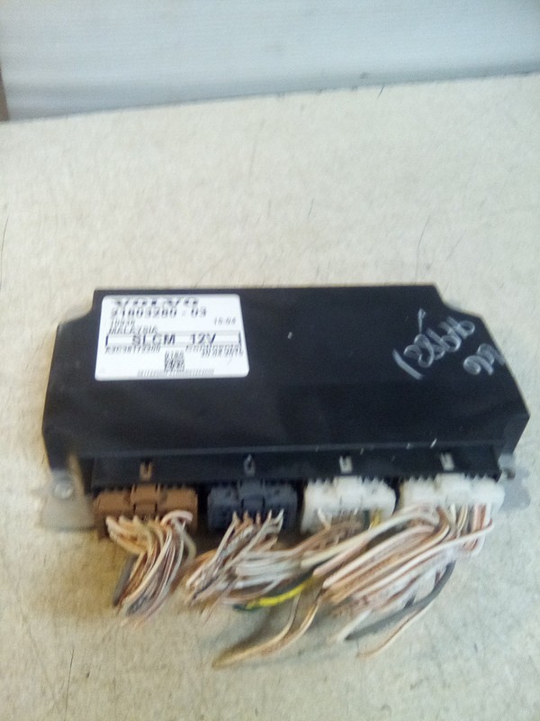 Volvo VNL SLCM Light Control Module21803280-03