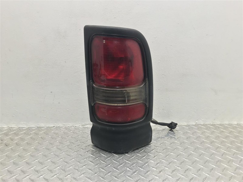 94-01 DODGE RAM 1500 2500 3500 PASSENGER TAIL LAMP OEM