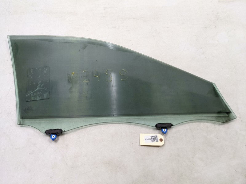 Left Front Door Glass 68102 06300 2016 Toyota Camry