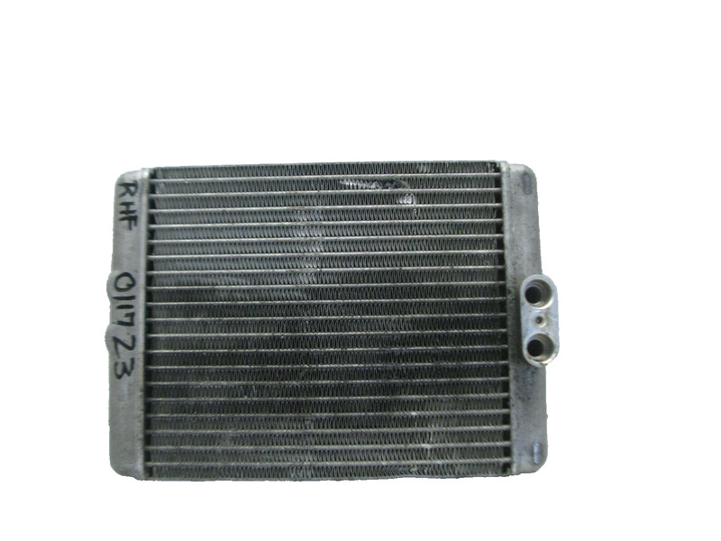 2009-2014 BMW X5 E70 4.4L Engine Oil Cooler Radiator Right OEM N63 011723