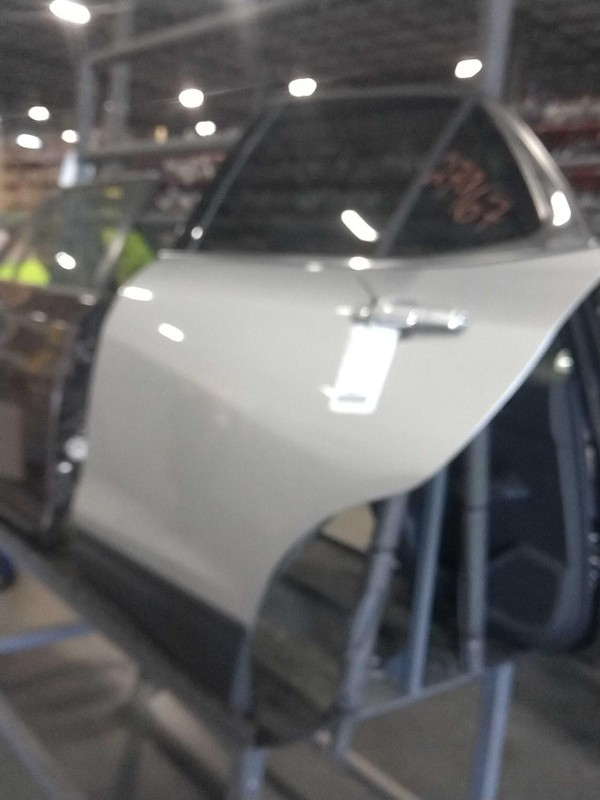 2019 Chevrolet Equinox Left Door Silver 4DR SUV OEM 676348 39K Miles