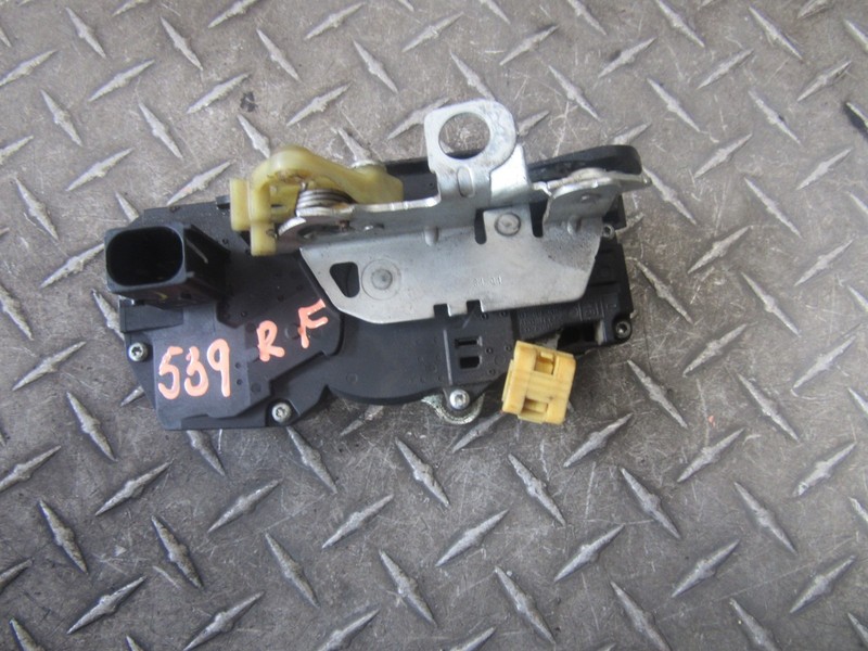 2008 SATURN AURA RIGHT PASSENGER FRONT DOOR LATCH LOCK ACTUATOR 3.5L 6CYL