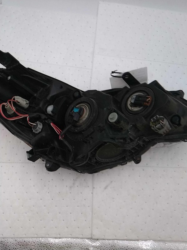 2015 Subaru Impreza Left Headlight Assembly Blue OEM 260650 Used 154K Miles