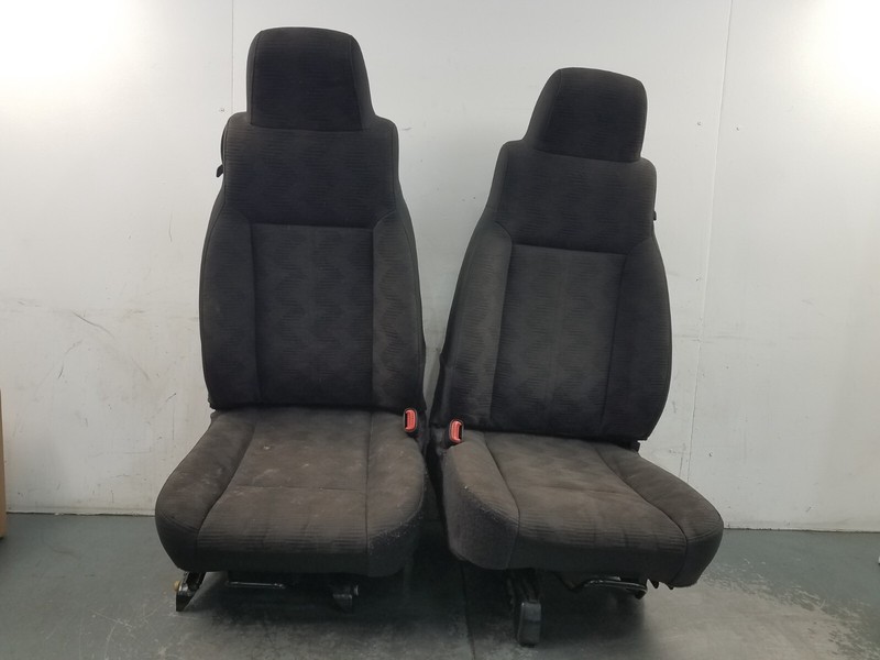 2004 Jeep Wrangler TJ Rubicon 4x4 Front Seat Set - * #1660 o1