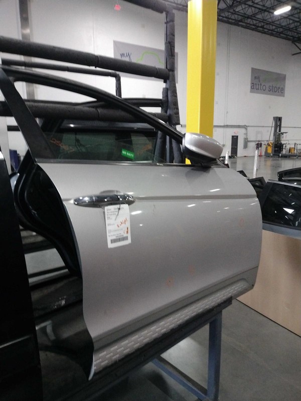 2010 Honda Crosstour Right Door Silver - Missing Bottom Trim, 150k Miles