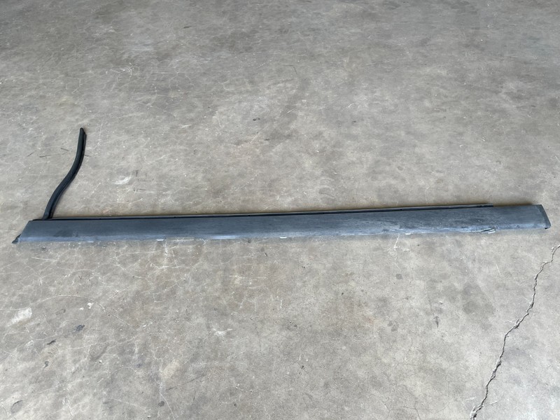 2018-2022 Volvo XC60 Right Passenger Side Skirt Rocker Panel Molding 1603 OEM