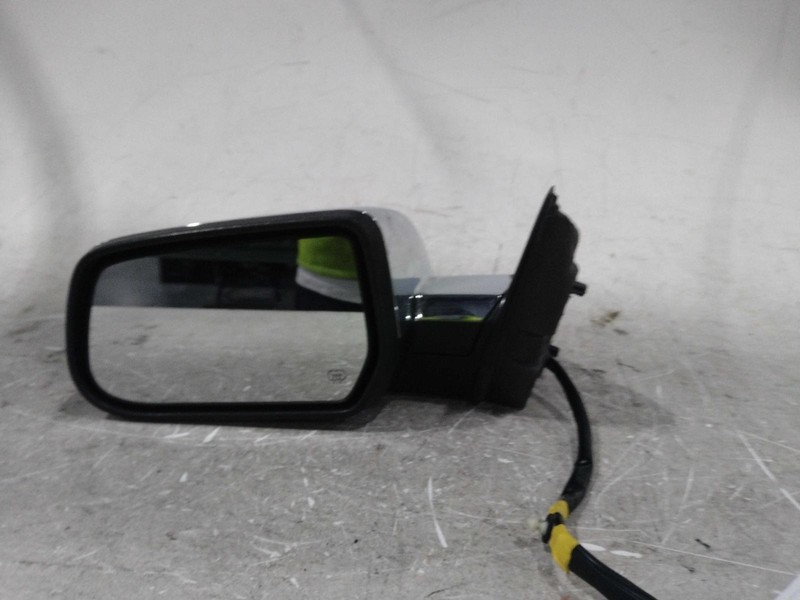 2015 GMC Terrain Left Door Mirror Assembly Red 434670 Used 172K Miles