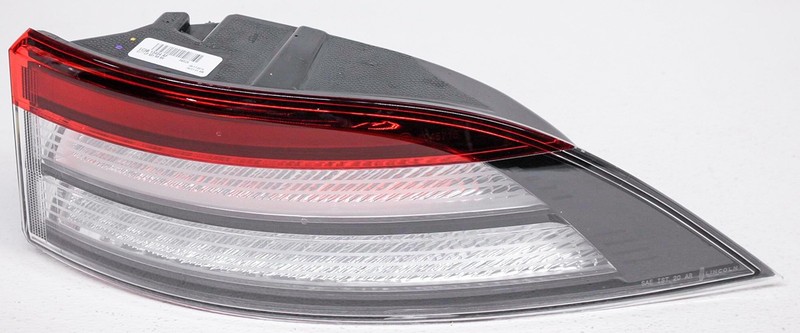 OEM Lincoln Aviator Outer Right Side Tail Lamp LC5Z-13404-B - Lens Crack