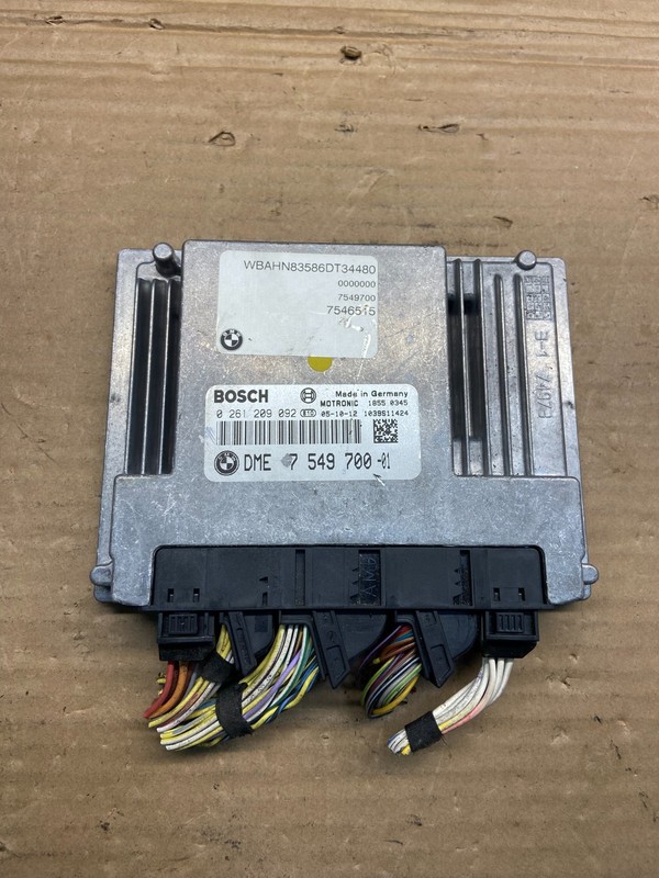 2006 to 2007 Bmw 550i 750i Engine Computer ECU Control Module ECM AE4648 DG