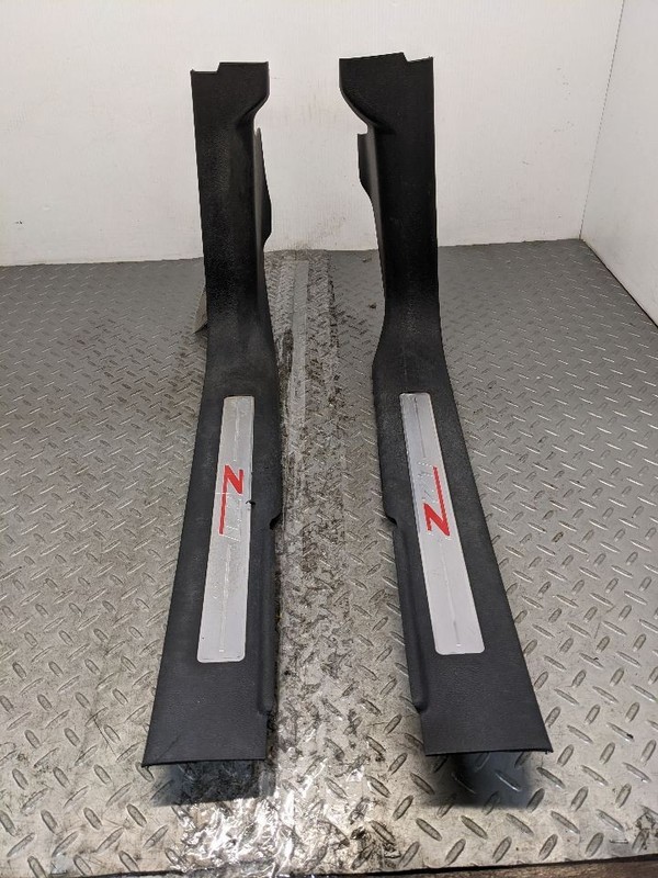 14-18 Silverado Z71 Brown Front Pair LH RH Door Sill Scuff Trim Panel OE 1195186