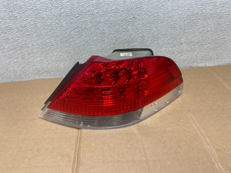 2006 2007 2008 BMW 7-Series 750li 760li Right Passenger Tail Light Oem AA1033 DW