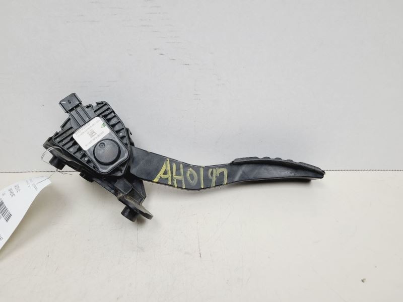 Accelerator Gas Pedal Assembly Fits 2012 Ford Mustang 565956