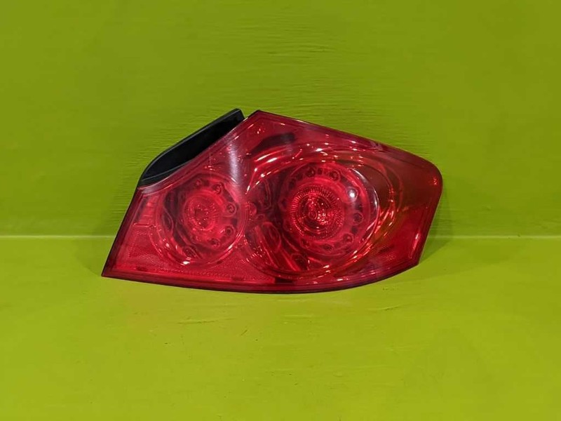 07 08 G35 SDN PASSENGER RIGHT TAILLIGHT LAMP OEM 3785-49