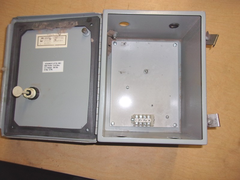 USED HAMMOND ELECTRICAL ENCLOSURE BOX 586081 FREE SHIPPING
