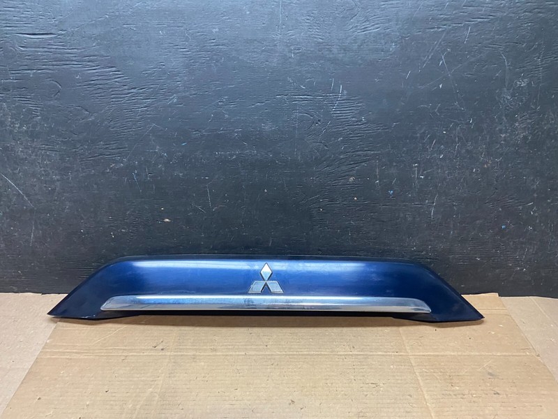 2007 to 2013 Mitsubishi Outlander Rear Hatch Tailgate Trim Molding OEM i3038 DG1