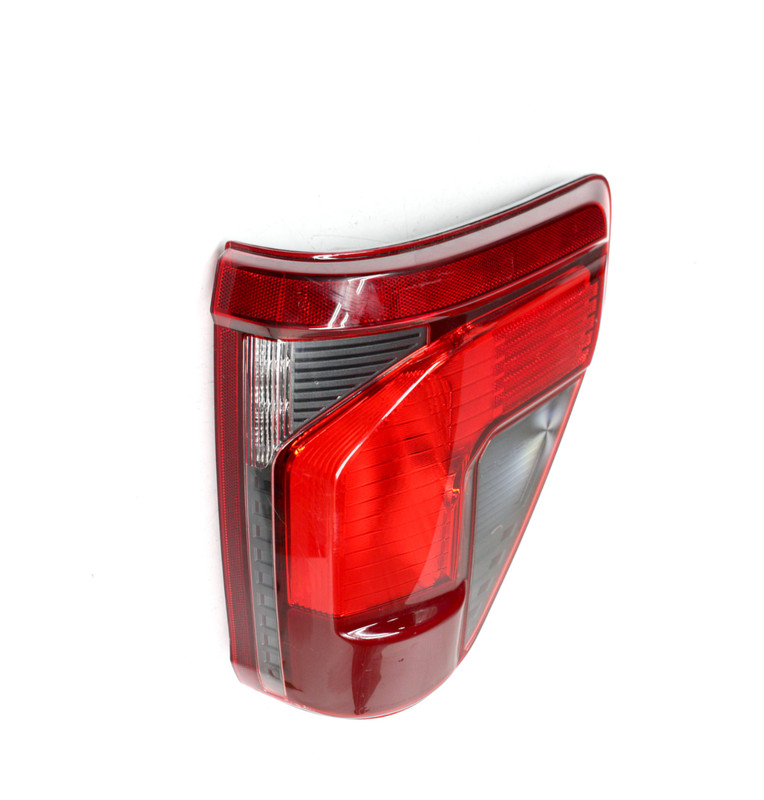 OEM Right Passenger Halogen Tail Lamp For Ford F150 RL34-13B504-BB Lens Crack
