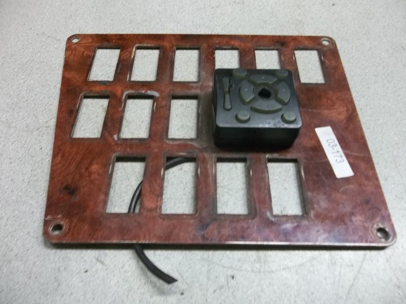 Woodgrain Dash Switch Bezel w/ Control MC 111203T *FREE SHIPPING*