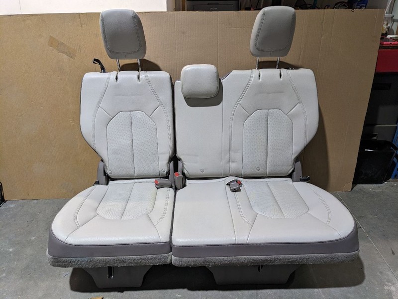 2018 - 2020 CHRYSLER PACIFICA REAR 3RD ROW SEAT CUSHION OEM1171782