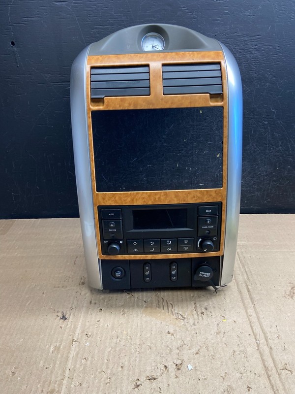 2007-2009 Chrysler Aspen Heat Climate Temperature Control Radio Bezel AE1979 DG