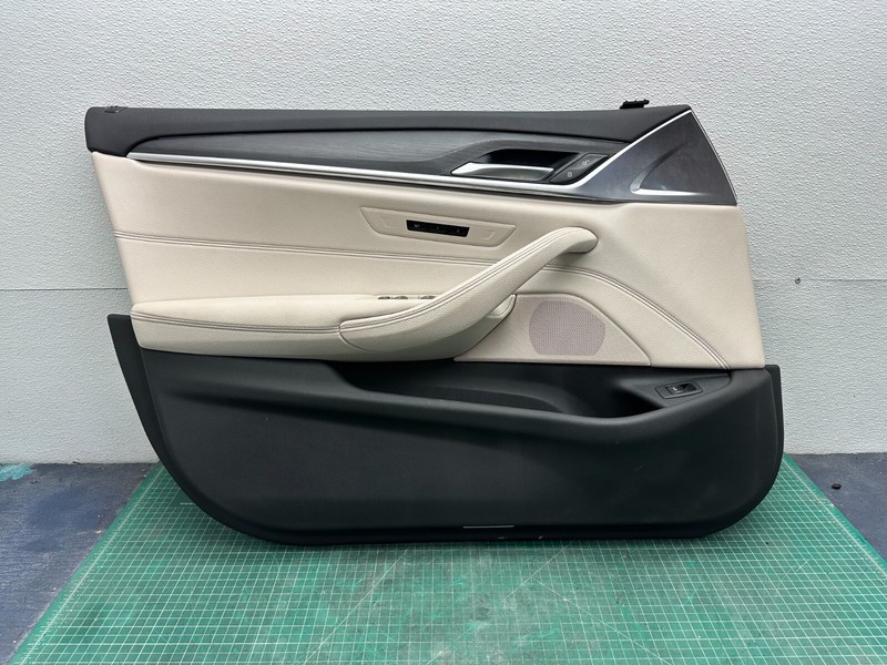 17-23 BMW G30 F90 FRONT LEFT INTERIOR DOOR PANEL TRIM OEM