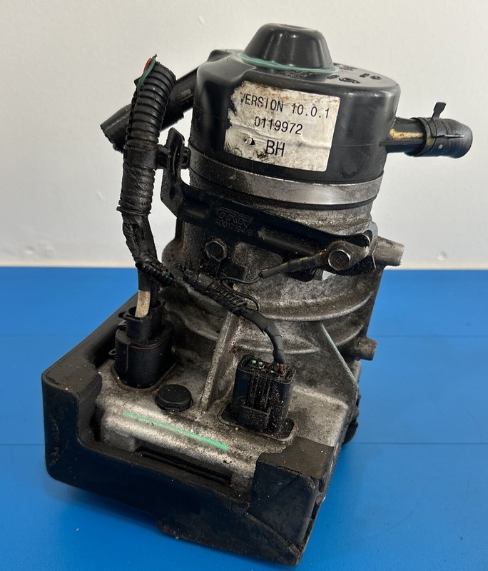 A0014264-C | 11 - 2014 Hyundai EQUUS Electric Power Steering Pump Motor Assembly