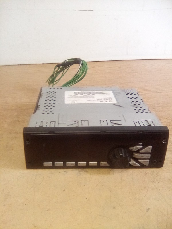 International Prostar/Delphi 24122081 AM/ FM Radio