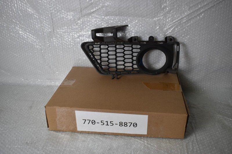 BMW 328I BASE FRONT RIGHT FOG LIGHT GRILLE 2013-2015 OEM 51 11 8 054 156