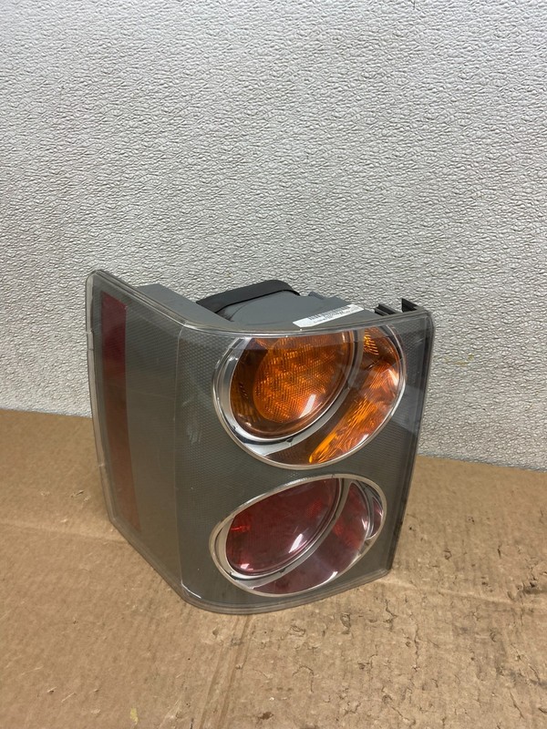 2003-2005 Land Rover Range Rover L322 Left Driver LH Tail Light Oem Y9040 DG