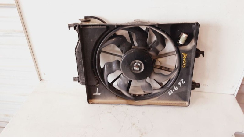 2018-2022 Hyundai Accent Radiator Fan Motor Fan Assembly AT