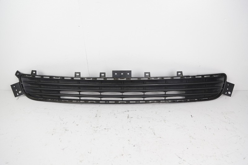 2016-2018 INFINITI Q50 FRONT BUMPER LOWER GRILLE COVER TRIM 62254-4GA1A OEM
