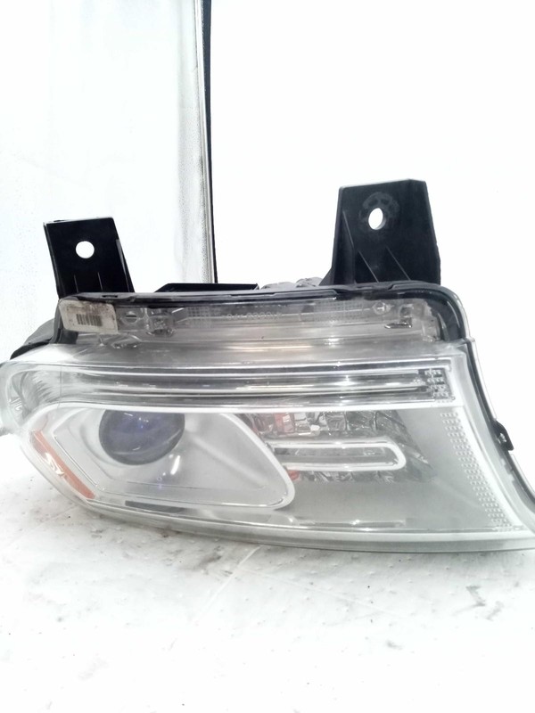 2017 Dodge Durango Left Headlight Assembly White OEM 478773 Used 189K Miles