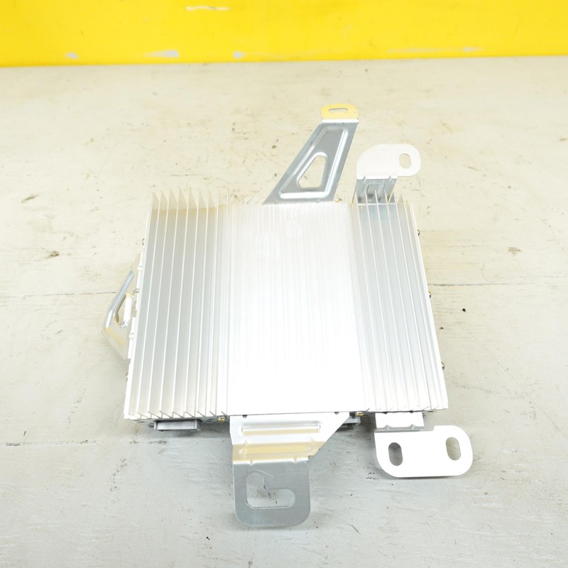 2021-2025 TESLA MODEL S AUDIO SOUND SYSTEM AMP AMPLIFIER MODULE OEM 1490471-00-C