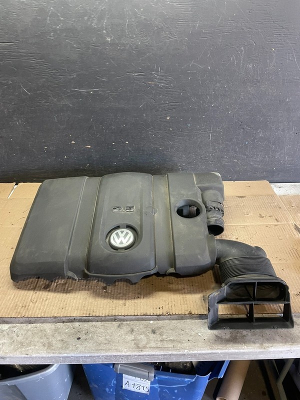 2005 - 2008 Volkswagen Jetta Beetle 2.5L Passat Engine Cover 07k129601G M2725 DG