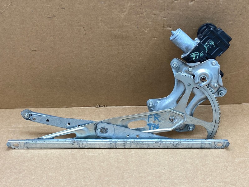 13-19 LEXUS GS200T GS350 FRONT RIGHT PASSENGER SIDE WINDOW REGULATOR OEM LOT776